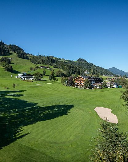 Golfen im Zielgelände der Streif