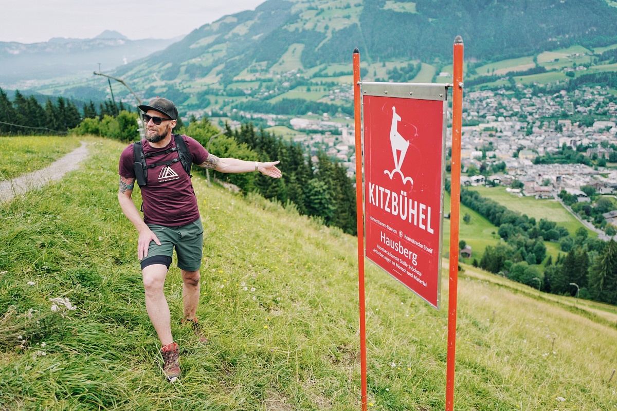 Marco Büchel und Signe Reisch am Fuße der Streif